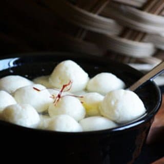 Bengali Spongy Rasagulla Recipe made easy