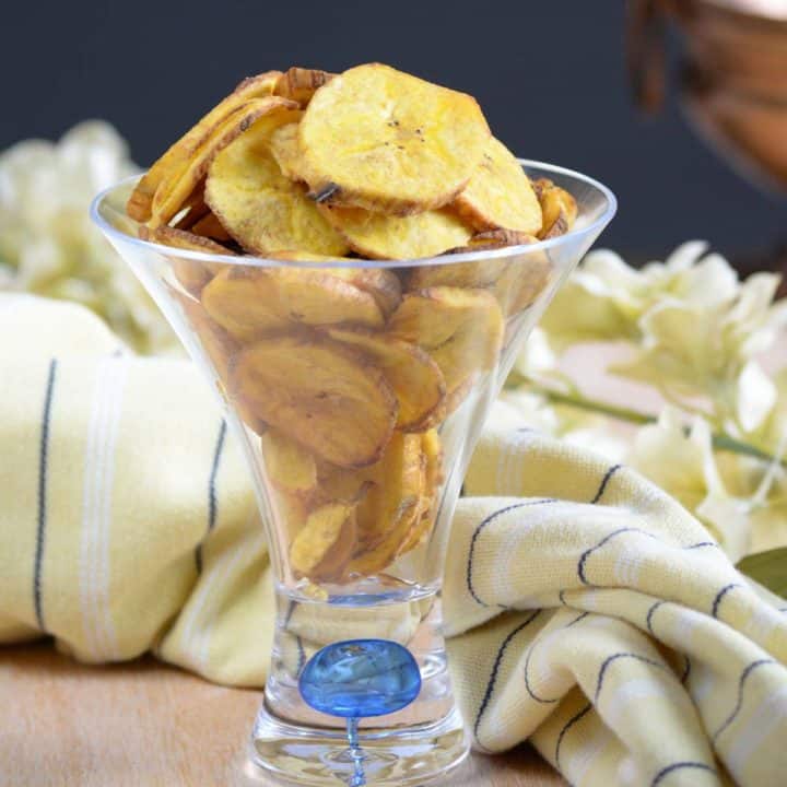 spicy plantain chips are addictive and tastes delicious!