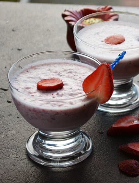 Strawberry milkshake without ice cream thickens in half and half, ice cream, or banana.