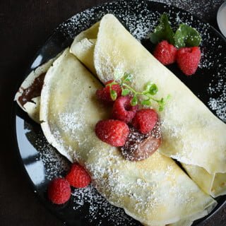 alt="Raspberry Crepe filled with Nutella" title="Raspberry Crepe filled with Nutella"