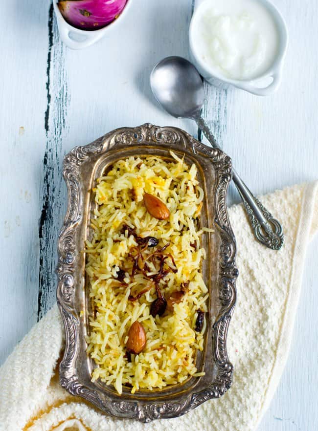 This Kashmiri Pulao, always turnouts as a super hit dish whenever we make at home. It is very flavorful, rich and with the hint of sweetness of dry fruits. The good part is that it is easy to make.