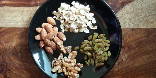 add cashew, almond, walnut and raisins for frying