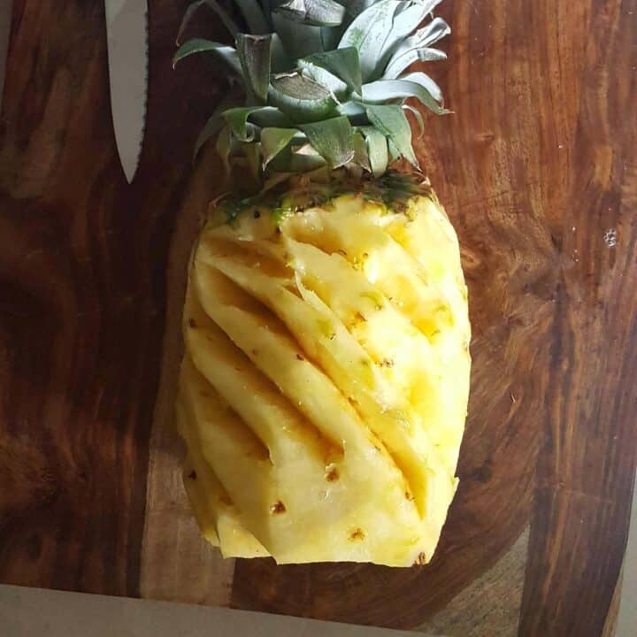 how to cut pineapple with knife carvings