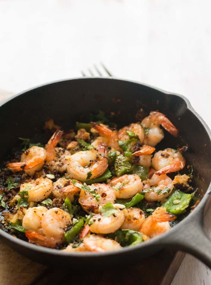 Garlic pepper shrimp recipe, seafood dinner ready in 15 minutes in onepot