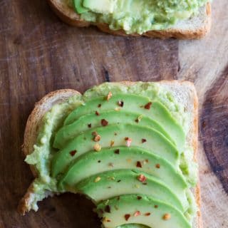 VEGAN AVOCADO TOAST HEALTHY BREAKFAST