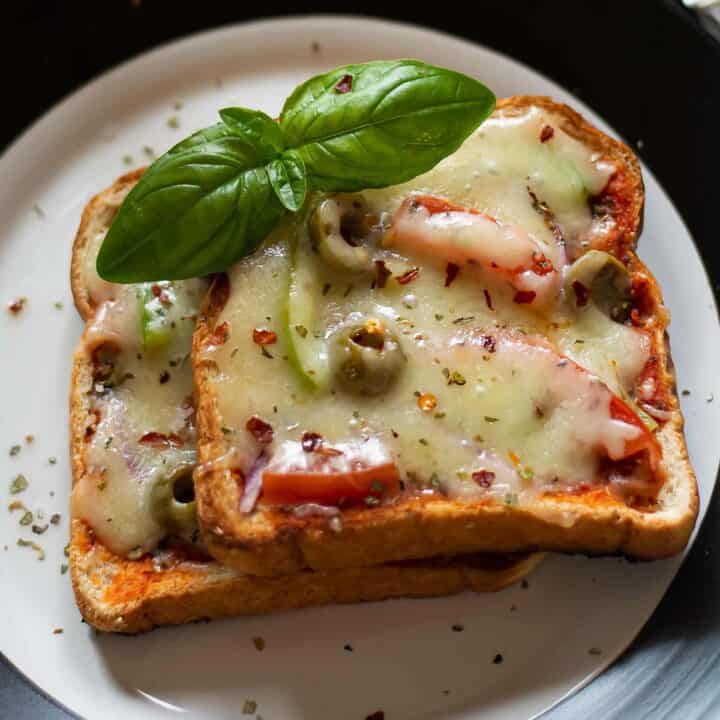 Bread pizza without oven