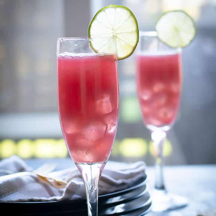pomegranate punch recipe nonalcoholic is an easy and healthy recipe. Perfect to serve for parties and for the whole family.