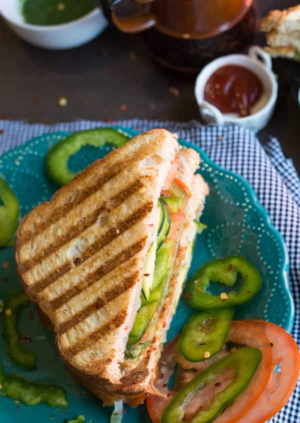 Healthy Bombay toast sandwich recipe is an easy breakfast that does not require any cooking that you can make easily in the morning hours.