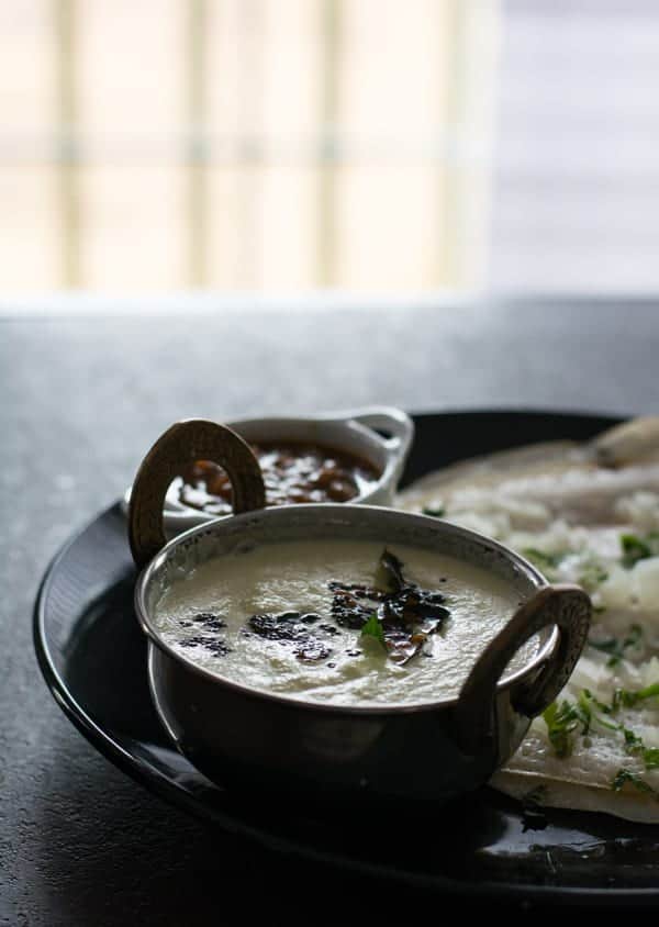 How to make coconut chutney? Well, this is an easy side dish recipe for Idli or for Dosa or for any other South Indian breakfast.