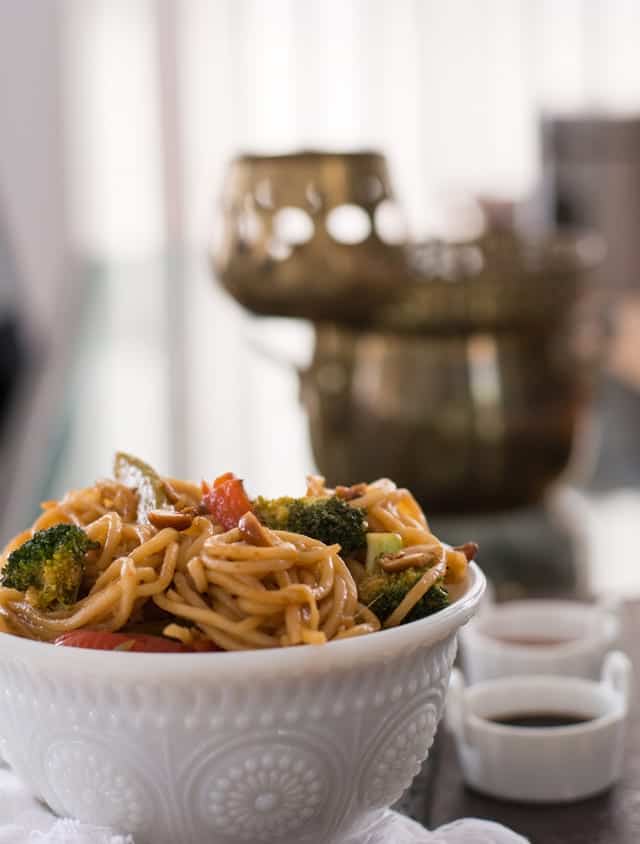 One pot Spicy Thai noodles recipe with peanuts is a healthy, vegan and vegetarian recipe of Pad Thai. Make this homemade asian noodles. A great dinner made under 30 minutes.