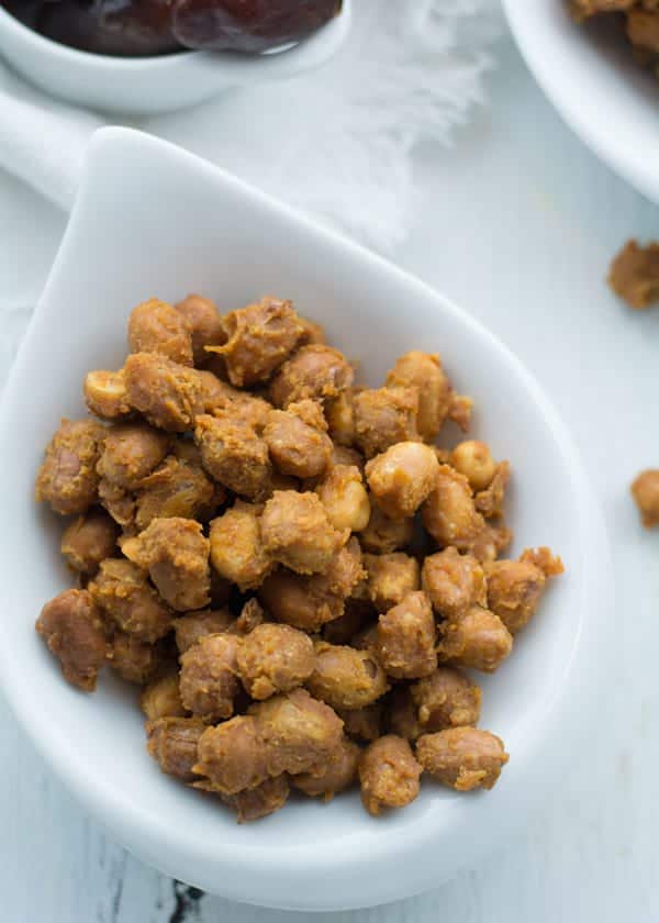 Spicy deep fried peanuts-masala peanuts is crispy snack made with chickpea flour and rice flour. A crispy, crunchy and extremely tasty coated peanut snack. An addictive snack which you can never resist yourself after the first bite. 