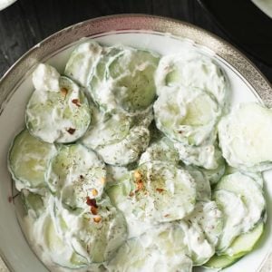 Greek yogurt cucumber salad is a healthy dish that you can treat yourself on this hot summer week. I need just a few minutes to make this dish that filled with the wholesome yogurt and the fresh cucumber.