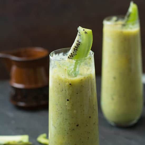 Kiwi Mango Smoothie, summer is nearing and it is the time for us to keep fit and balance ourselves with fresh fruits. Furthermore, to maintain the good physique, it is important that the food we take should be high in nutrients and low in calories. 