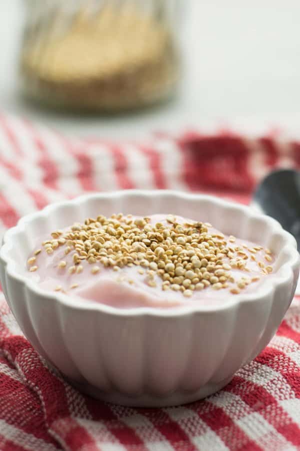 This Quinoa pop tastes plain, and hence, you can convert according to your time and mood. In the morning hours, add it to your breakfast like granola, cereal or yogurt. 