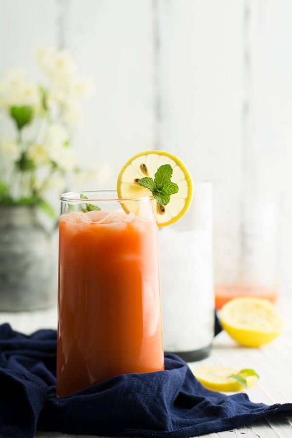 This best carrot juice recipe should be a part of our everyday healthy routine. This is sweet, salty with a hint of lemon and mint. Let us learn how to make carrot juice using with and without a juicer.  