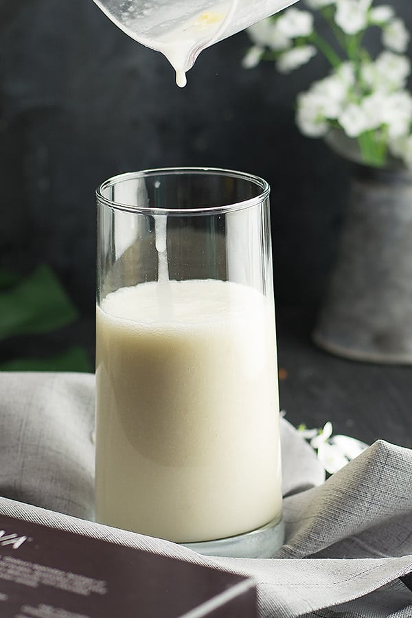 This vegan banana coconut milk smoothie is the one that could make you feel comfortable in your own meal plan, without compromising in any of the delicious food. 