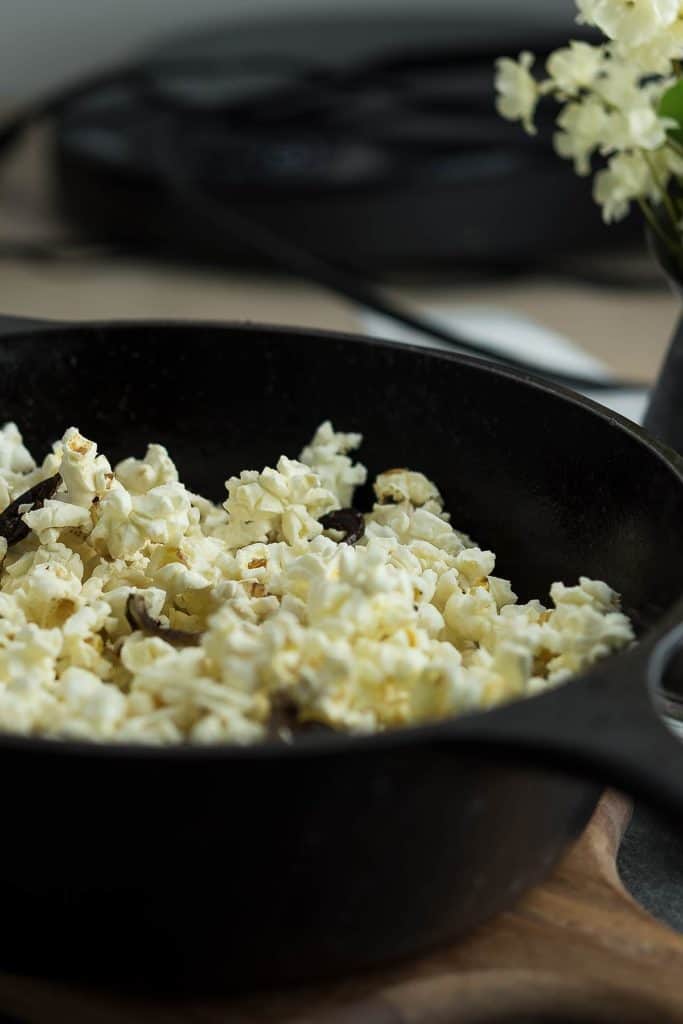 Jalapeno spiced popcorn in the cast iron pan.