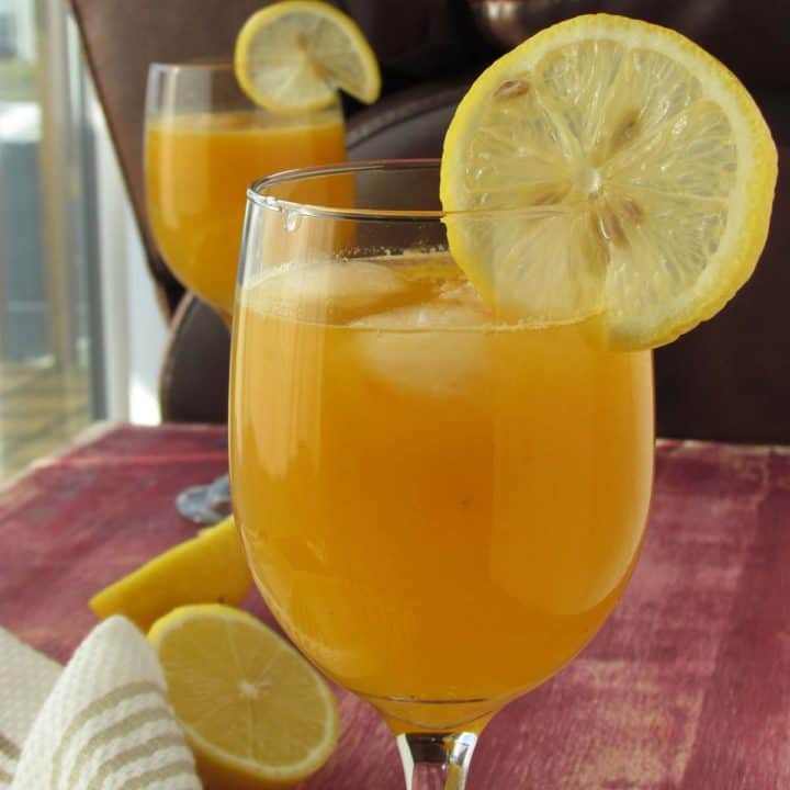 Orange punch made with real fresh fruits, best for party or for family!