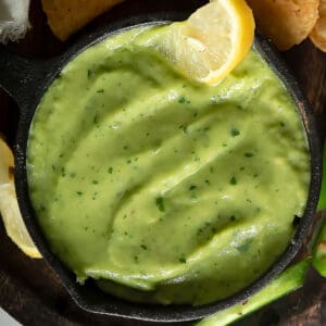 This jalapeno avocado sauce is a fabulous sauce that goes perfect topping as a topping for taco or sandwich. Also great to enjoy as dipping.