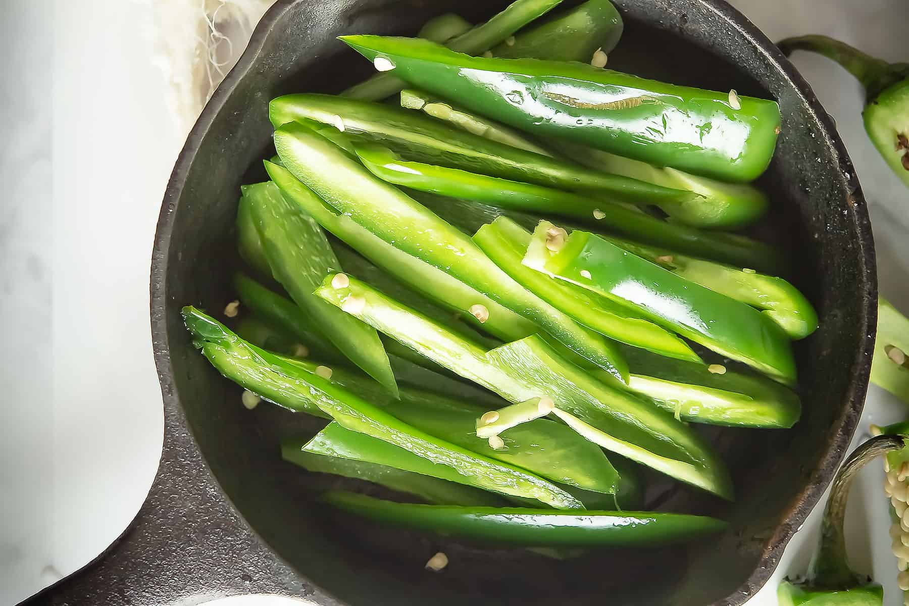 jalapeno is ready in a pan for frying