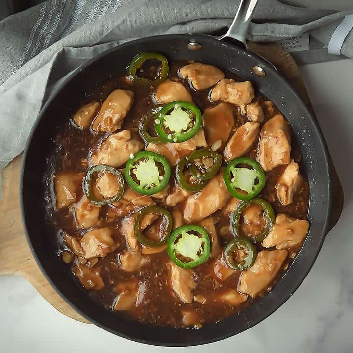 This Chinese Jalapeno chicken is a simple and flavorful dinner ready in a flash! The jalapeno and the sauce coats the chicken perfectly makes it as best Asian food.
