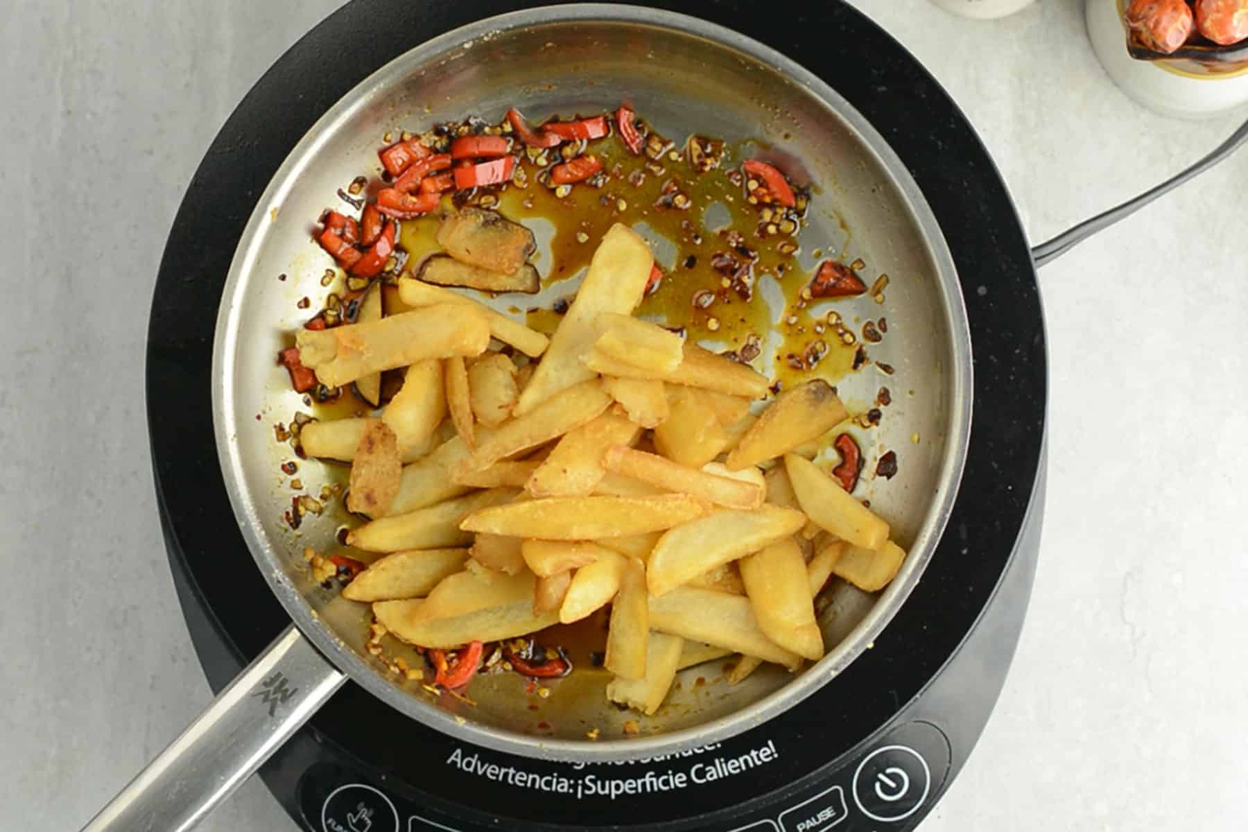 toss the fries to the chinese sauce