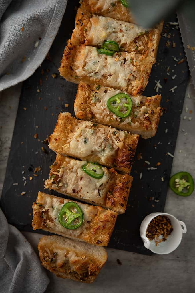 Jalapeno Garlic Bread {Just 5 ingredient}
