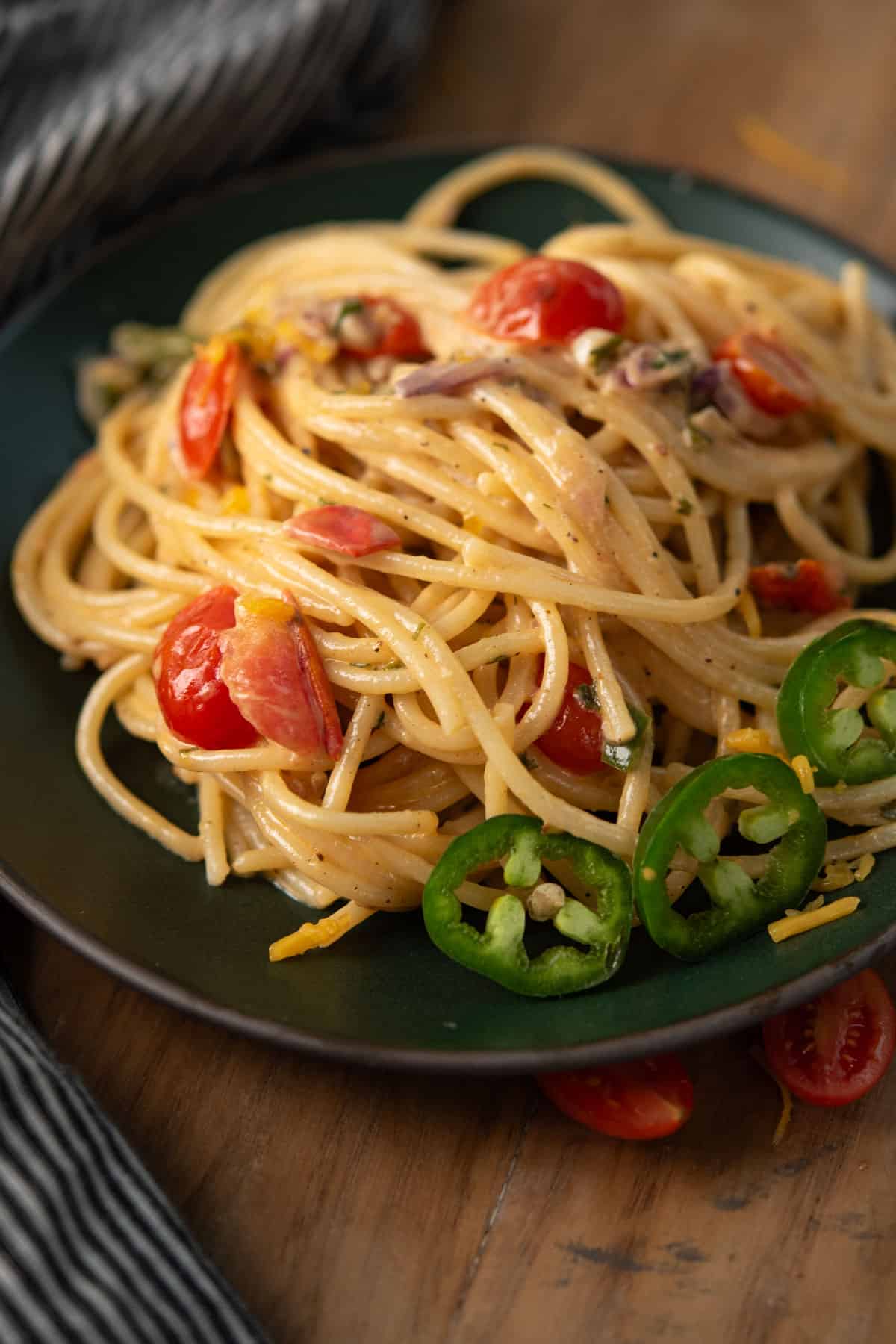 jalapeno spaghetti served in a plate