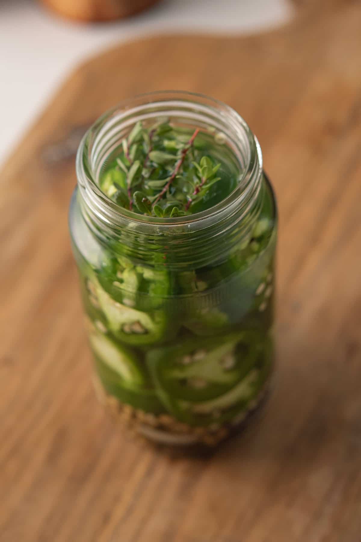 Quick and easy recipe for pickled jalapeno 