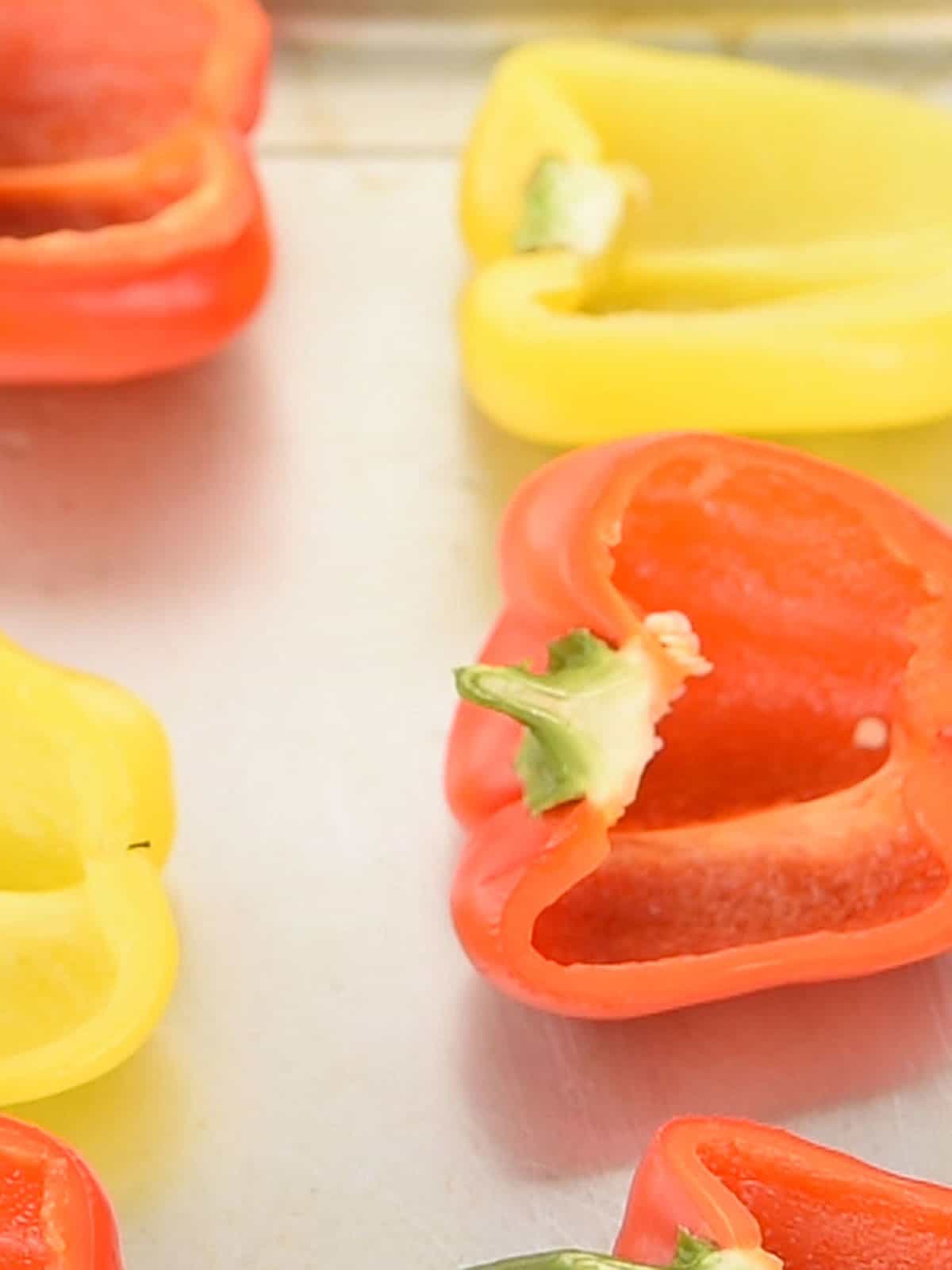 Blanching and the sliced bell peppers arranged in the tray