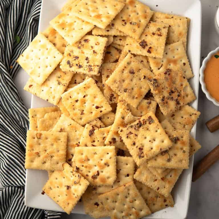 spicy saltine crackers served with spicy dipping sauce for the party