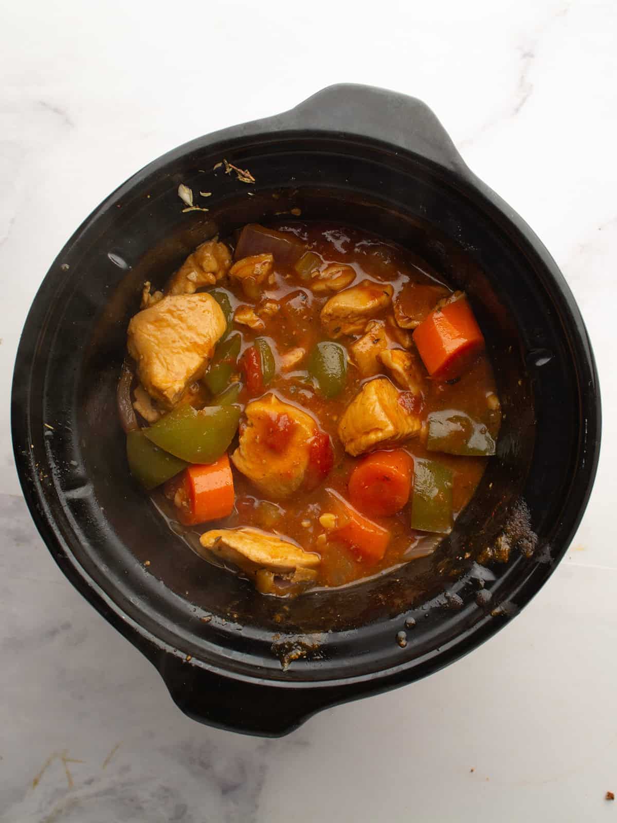 the Cajun chicken stew is done in the slow cooker to the creamy consistency.